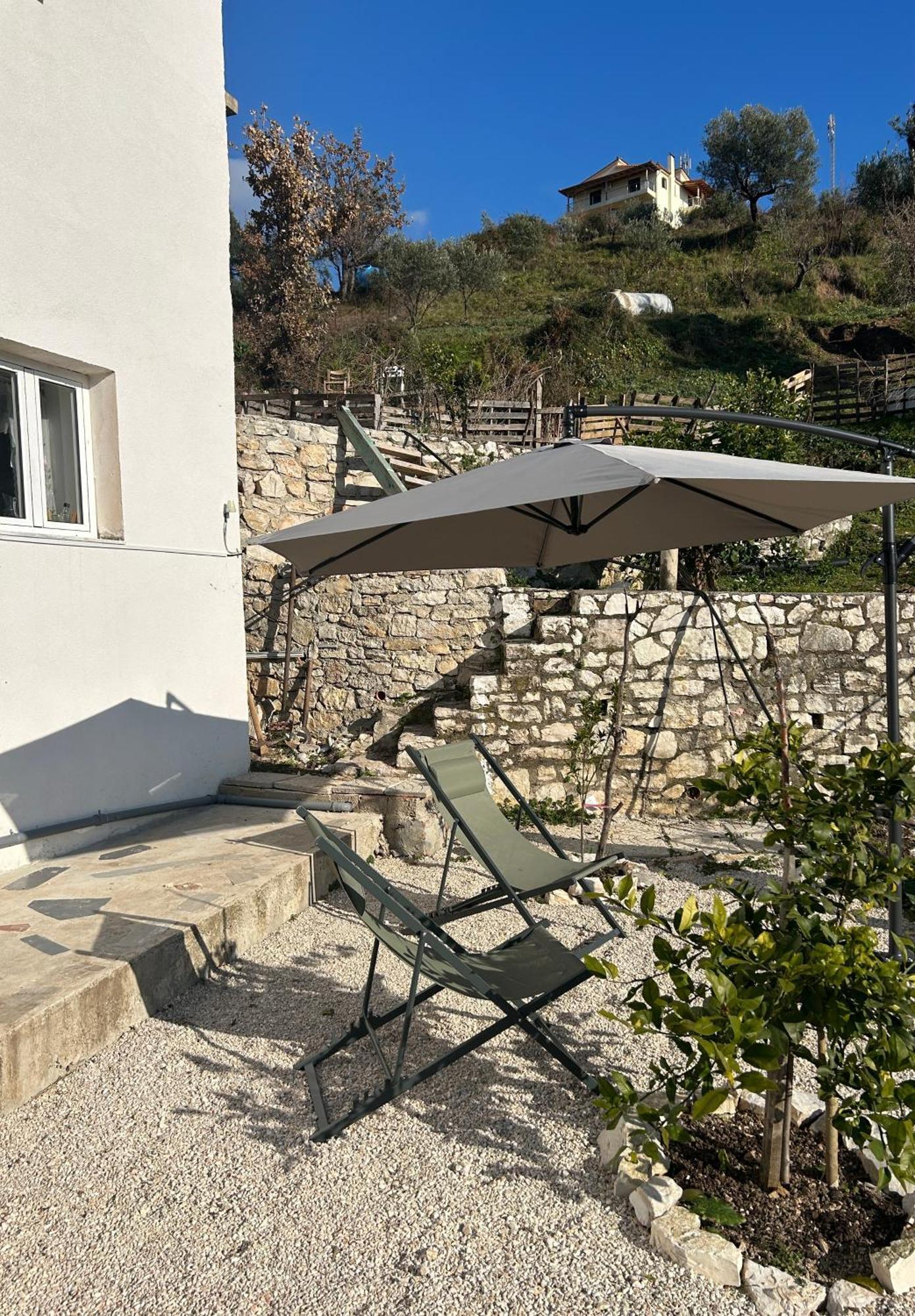 Hostel On The Hill - By Filikuri Beach Himarë Dış mekan fotoğraf